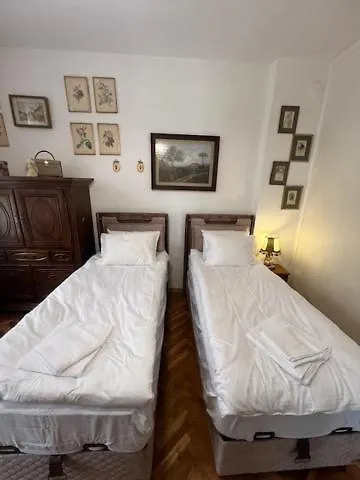 Aristocratic 2Bdrm Central Apartment Varna